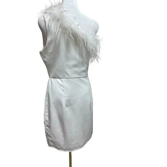 Altar’d State White Feather Trimmed Satin Mini Dress Size Medium Bridal - Picture 3 of 10
